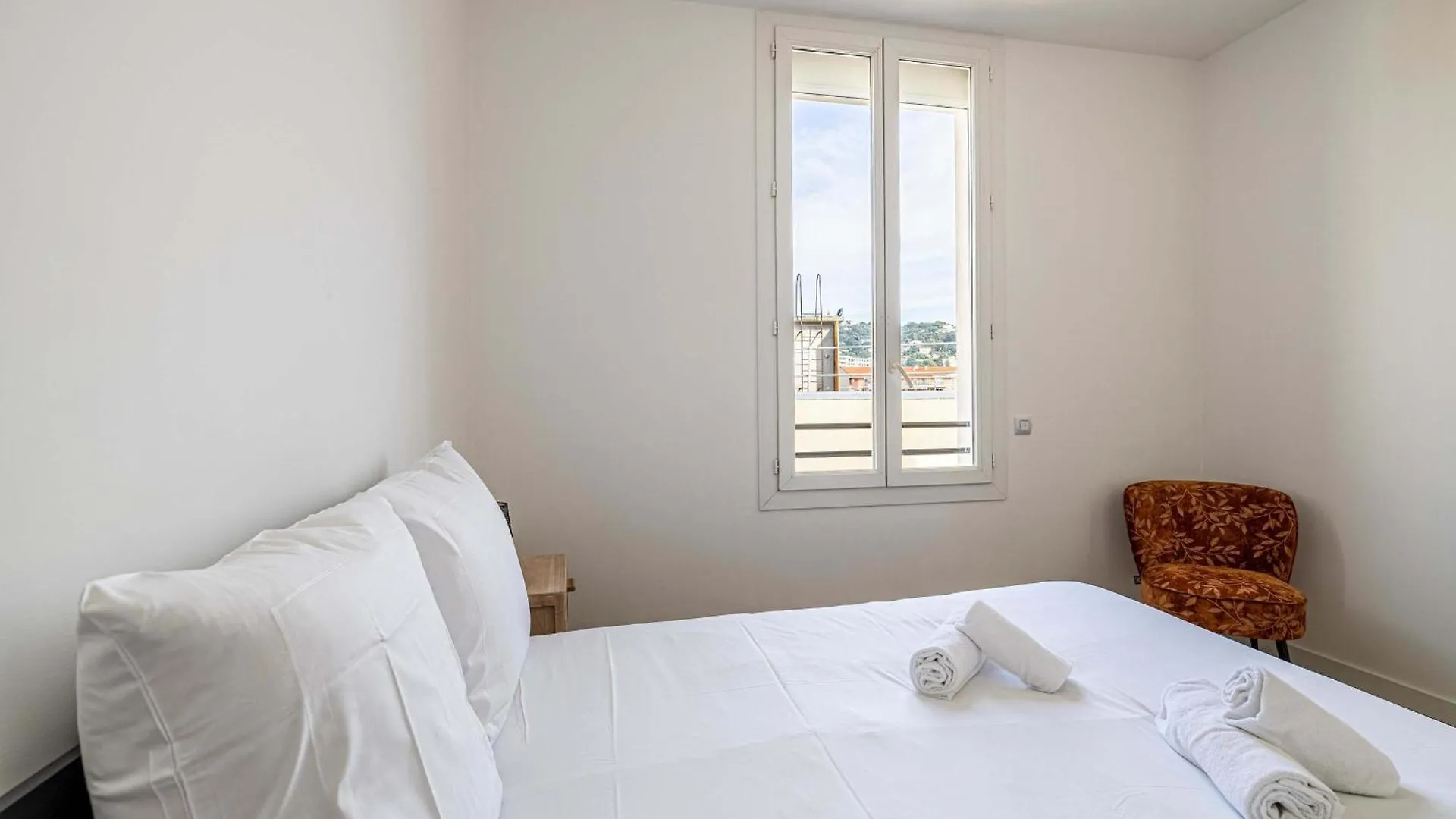 Апартаменты Le Merle Au Calme En Centre-Ville, Position Strategique Proche Du Palais, Plages Et Commerces Канны